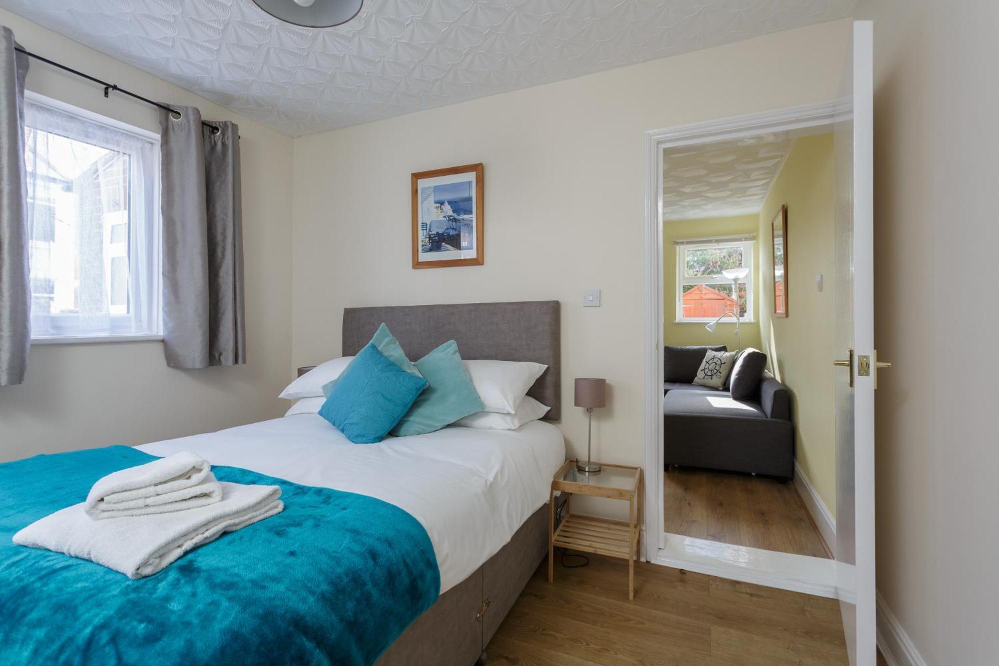 Stopover At Lowcay Apartment D With Allocated Parking Portsmouth Habitación foto